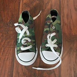 Camouflage Converse